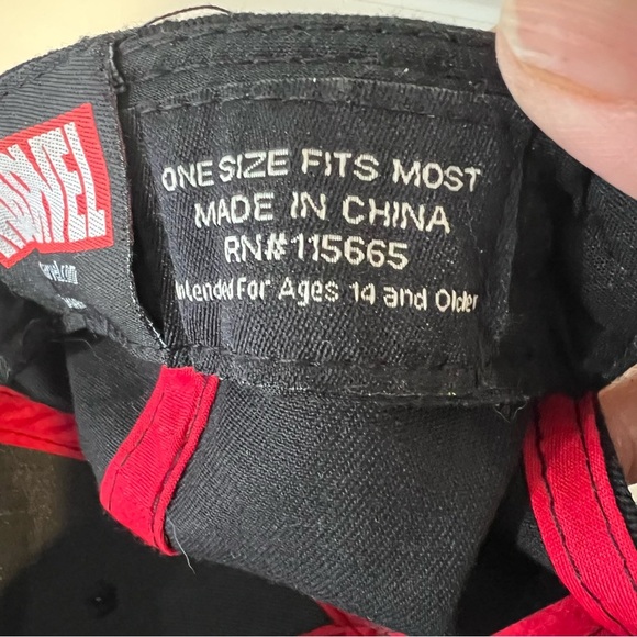 Marvel Black Hat with Red and White Logo - Picture 8 of 8